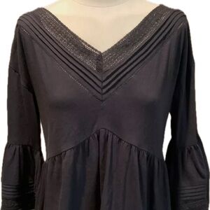 By Anthropologie Bell Sleeve Lace Top in Black. Size S